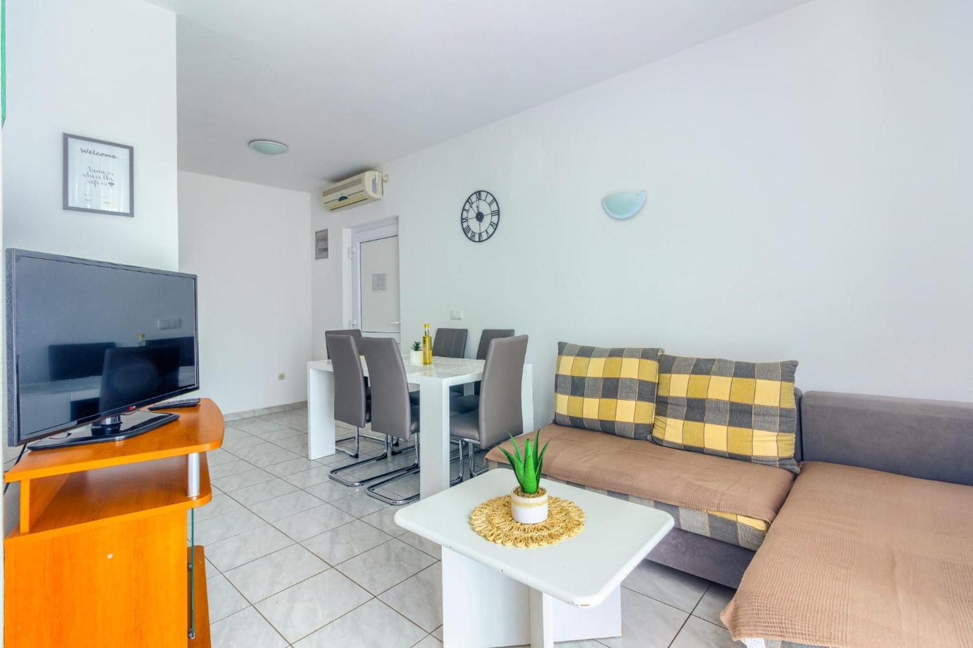 Ann Apartment Marina Bagian luar foto