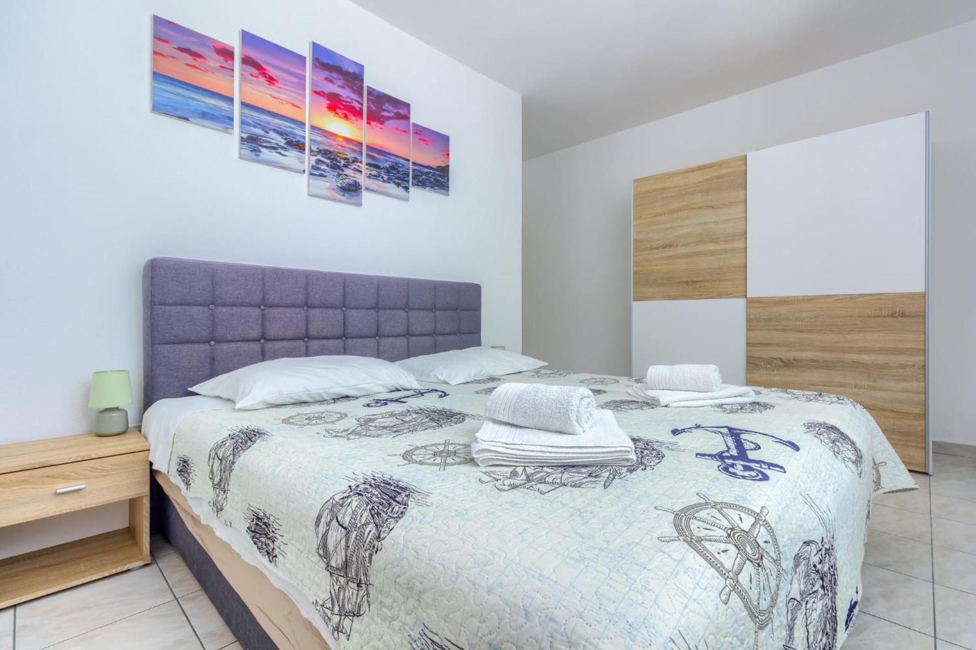 Ann Apartment Marina Bagian luar foto