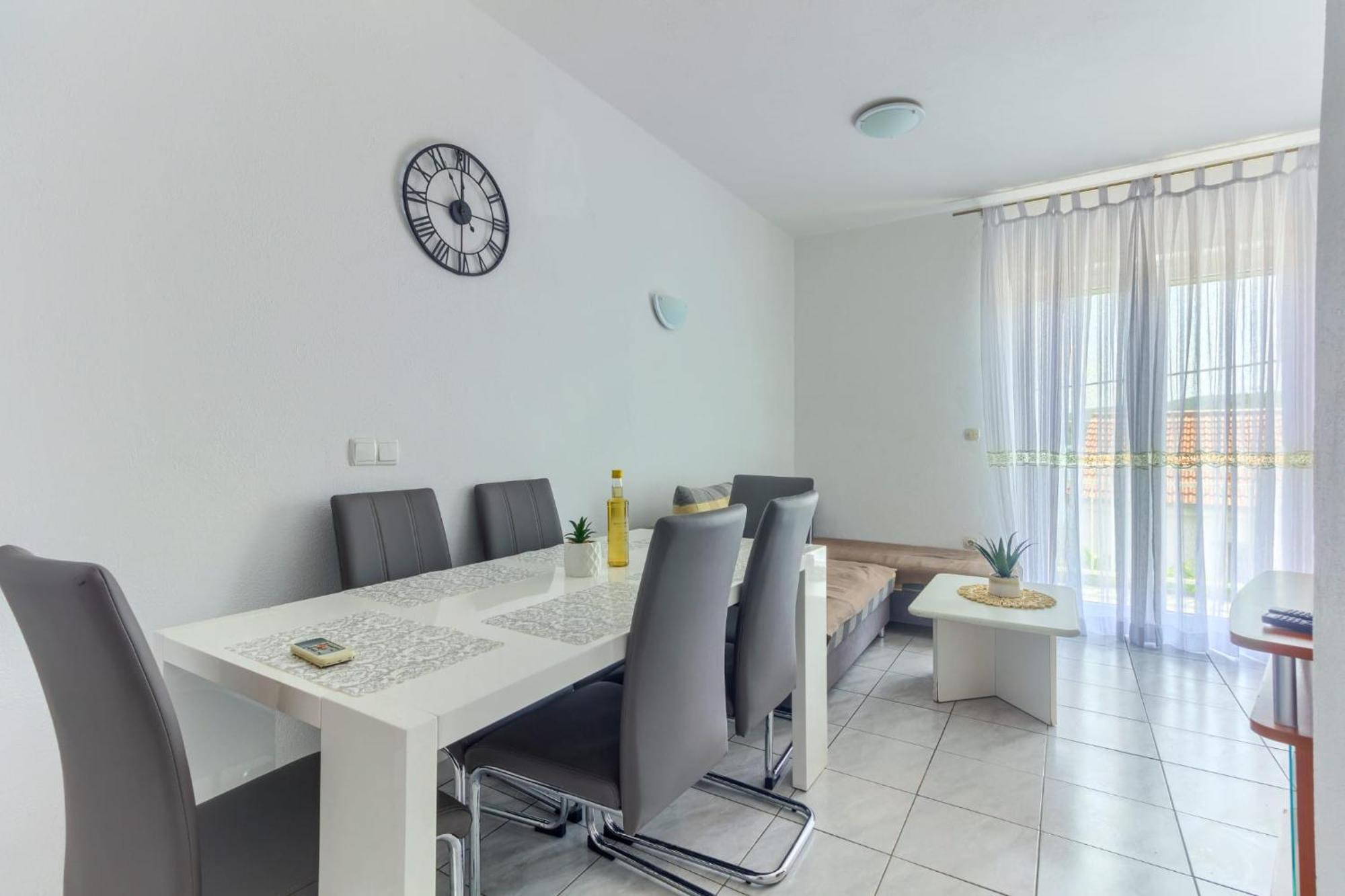 Ann Apartment Marina Bagian luar foto